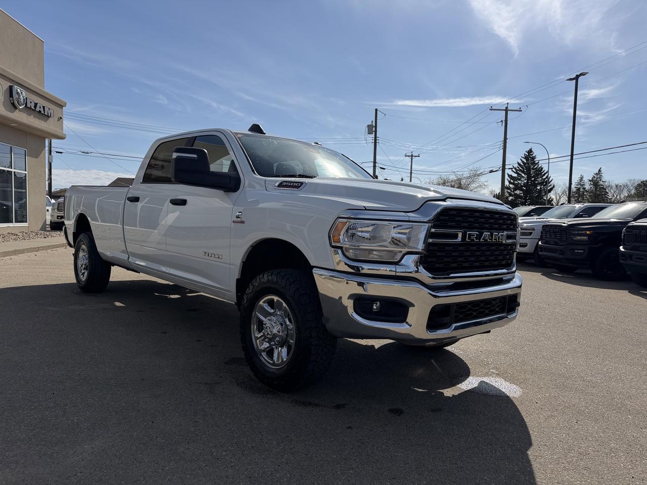 2024 Ram 3500 Big Horn Crew Cab 4x4 | Cummins Turbo Diesel | 8ft Long Box | Low KMs | Remote Start | Backup Camera Redwater AB
