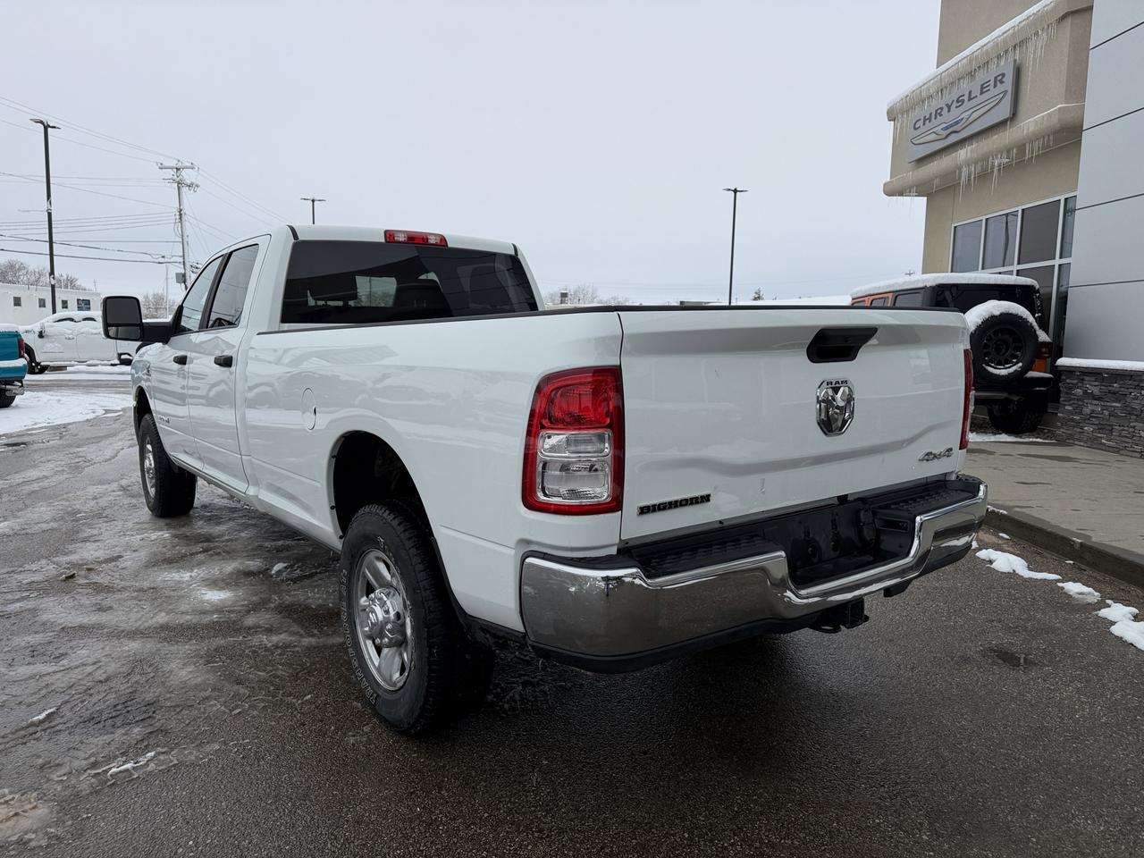 2024 Ram 3500 Big Horn Crew Cab 4x4 | Cummins Turbo Diesel | 8ft Long Box | Low KMs | Remote Start | Backup Camera Redwater AB