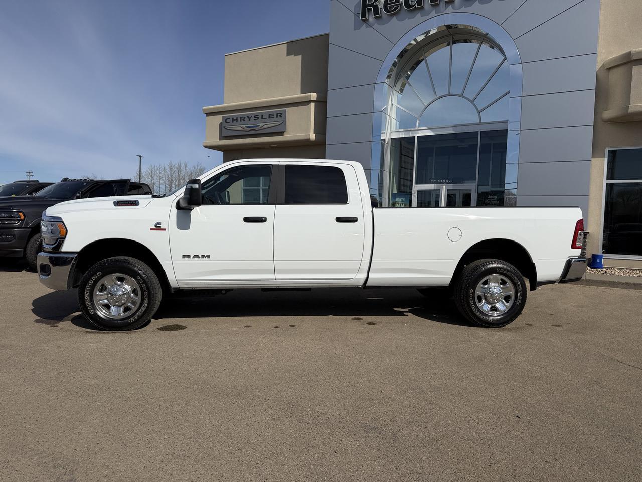 2024 Ram 3500 Big Horn Crew Cab 4x4 | Cummins Turbo Diesel | 8ft Long Box | Low KMs | Remote Start | Backup Camera Redwater AB
