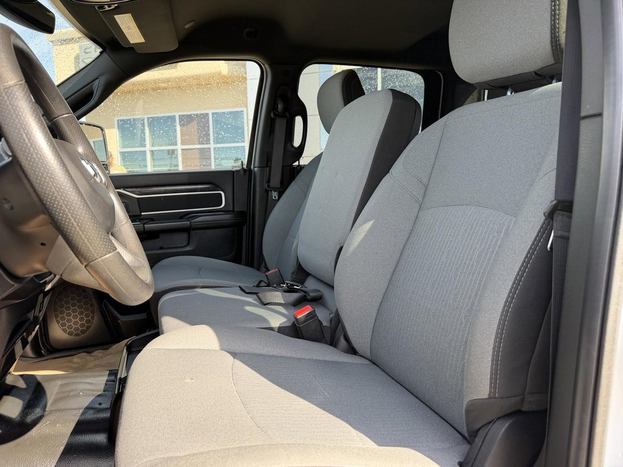2024 Ram 3500 Big Horn Crew Cab 4x4 | Cummins Turbo Diesel | 8ft Long Box | Low KMs | Remote Start | Backup Camera Redwater AB