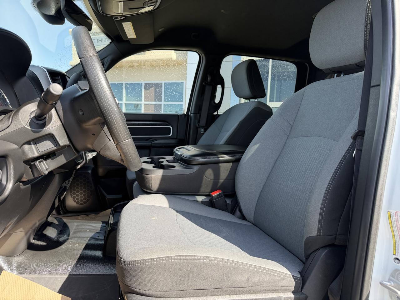 2024 Ram 3500 Big Horn Crew Cab 4x4 | Cummins Turbo Diesel | 8ft Long Box | Low KMs | Remote Start | Backup Camera Redwater AB