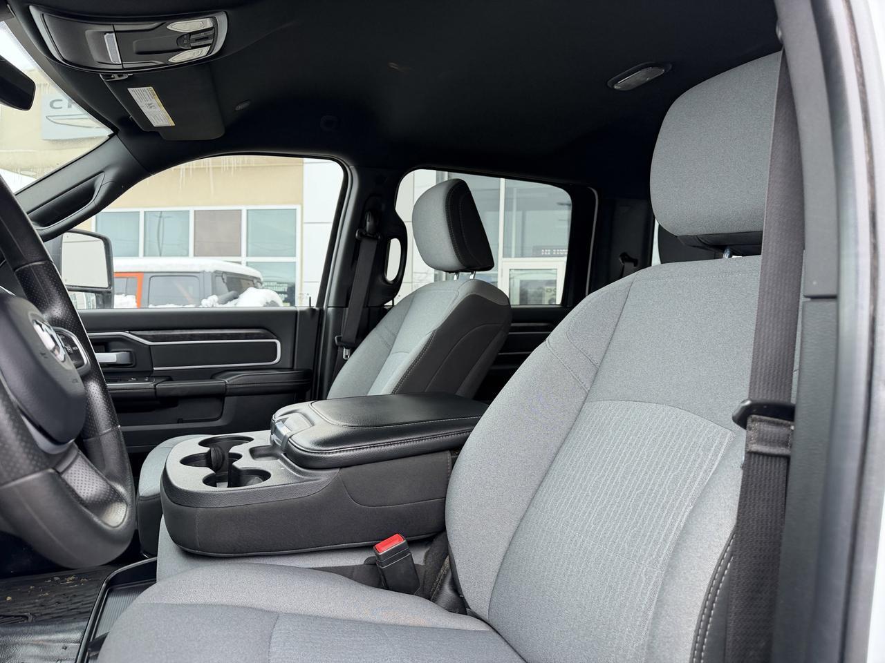 2024 Ram 3500 Big Horn Crew Cab 4x4 | Cummins Turbo Diesel | 8ft Long Box | Low KMs | Remote Start | Backup Camera Redwater AB