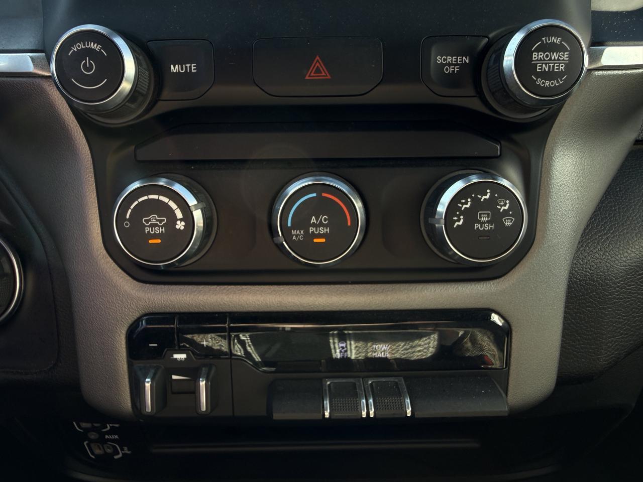 2024 Ram 3500 Big Horn Crew Cab 4x4 | HEMI V8 | 18IN Wheels | Low KMs | Diesel Grey Black Interior Redwater AB