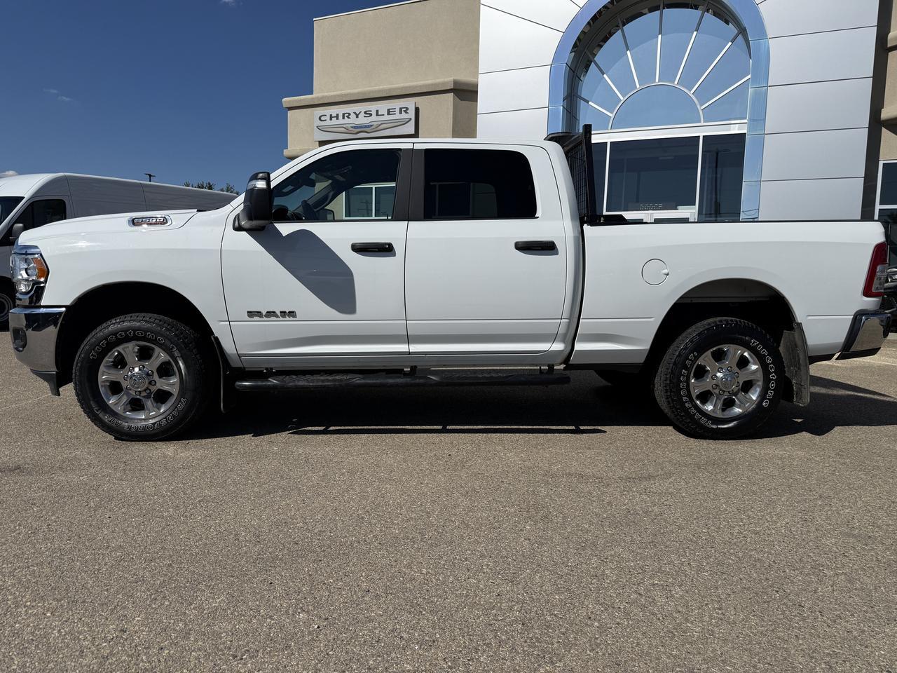 2024 Ram 3500 Big Horn Crew Cab 4x4 | HEMI V8 | 18IN Wheels | Low KMs | Diesel Grey Black Interior Redwater AB