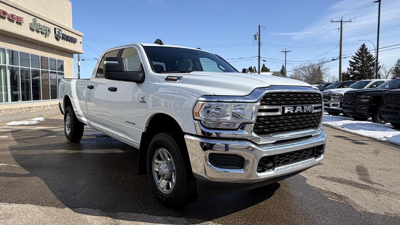 2024 Ram 3500 Big Horn Crew Cab 4x4 | Low KMs | Cummins Diesel | Remote Start | Backup Camera | Towing Package Redwater AB