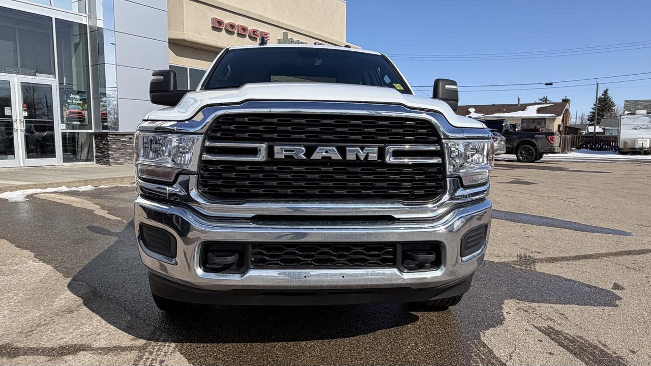 2024 Ram 3500 Big Horn Crew Cab 4x4 | Low KMs | Cummins Diesel | Remote Start | Backup Camera | Towing Package Redwater AB