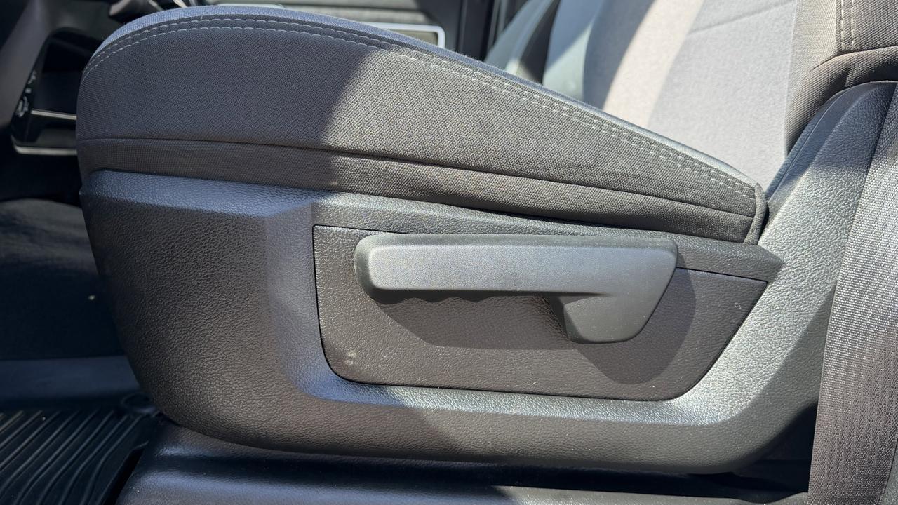 2024 Ram 3500 Big Horn Crew Cab 4x4 | Low KMs | Cummins Diesel | Remote Start | Backup Camera | Towing Package Redwater AB