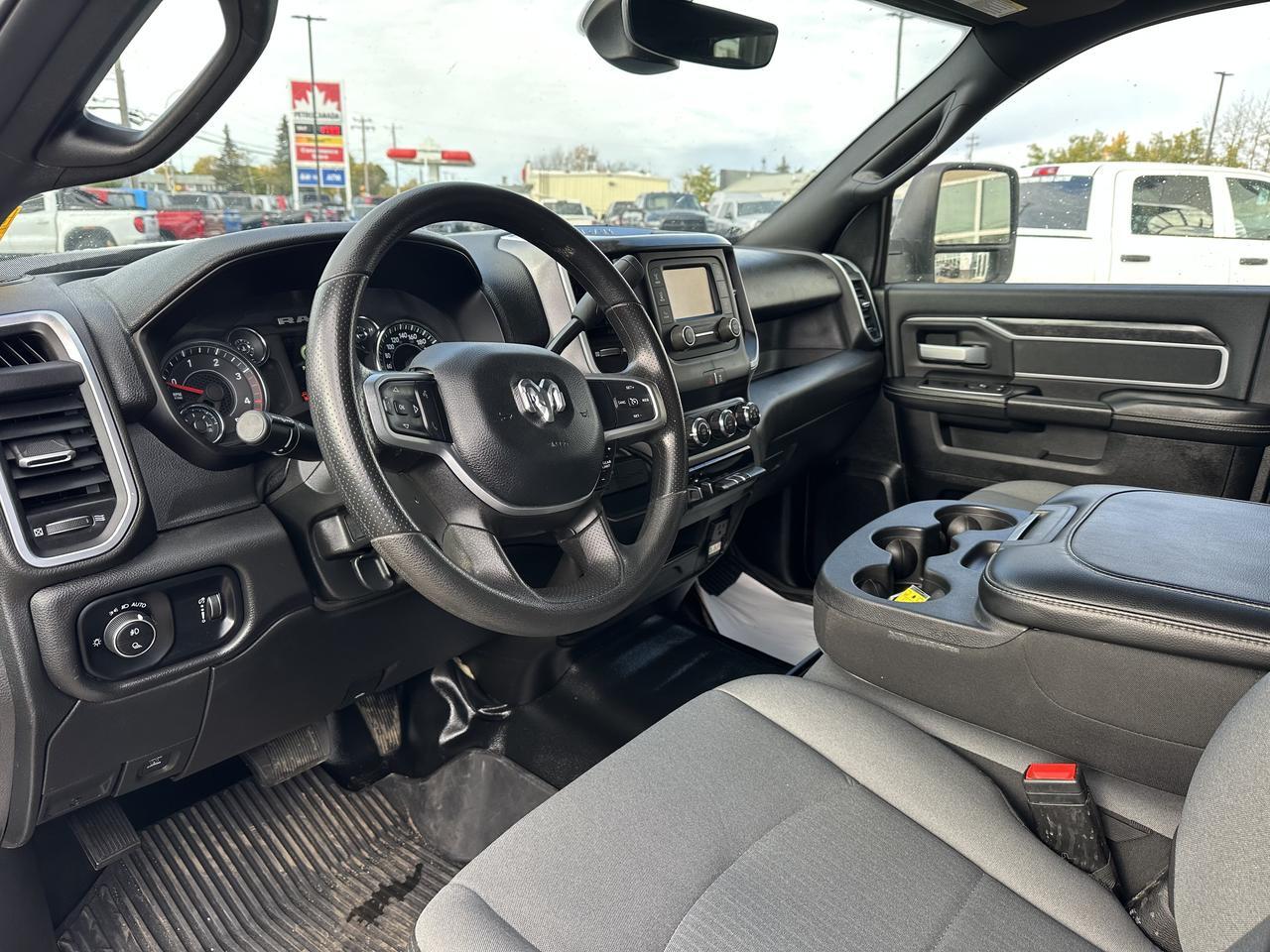 2024 Ram 3500 Big Horn Crew Cab 4x4 | Low KMs | Cummins Diesel | Remote Start | NAV | Backup Camera Redwater AB