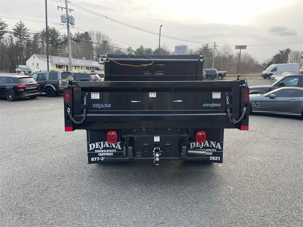 2024 Ram 3500 Chassis Cab 3500 TRADESMAN CHASSIS REGULAR CAB 4X4 60&#39; CA Orange MA