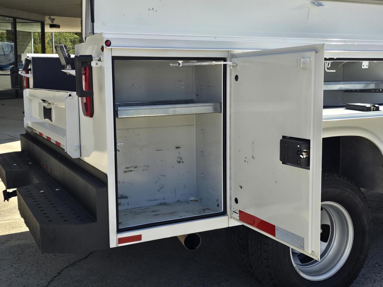 2024 Ram 3500 Chassis Cab Tradesman DRW 4WD Crew Cab Knapheide Service Bed W/Max Tow Package and and Safety Group Concord NC