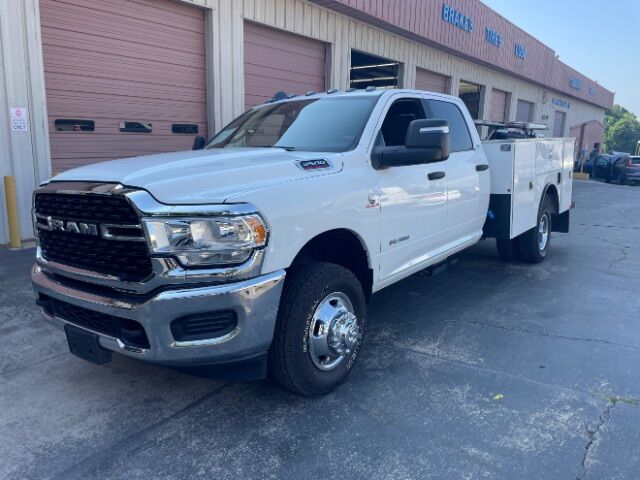 2024 Ram 3500 Chassis SLT