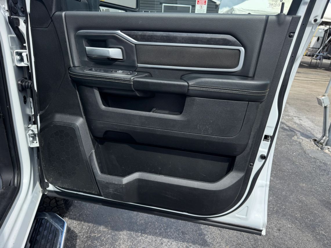 2024 Ram 3500 Crew Cab Big Horn Pickup 4D 8 ft