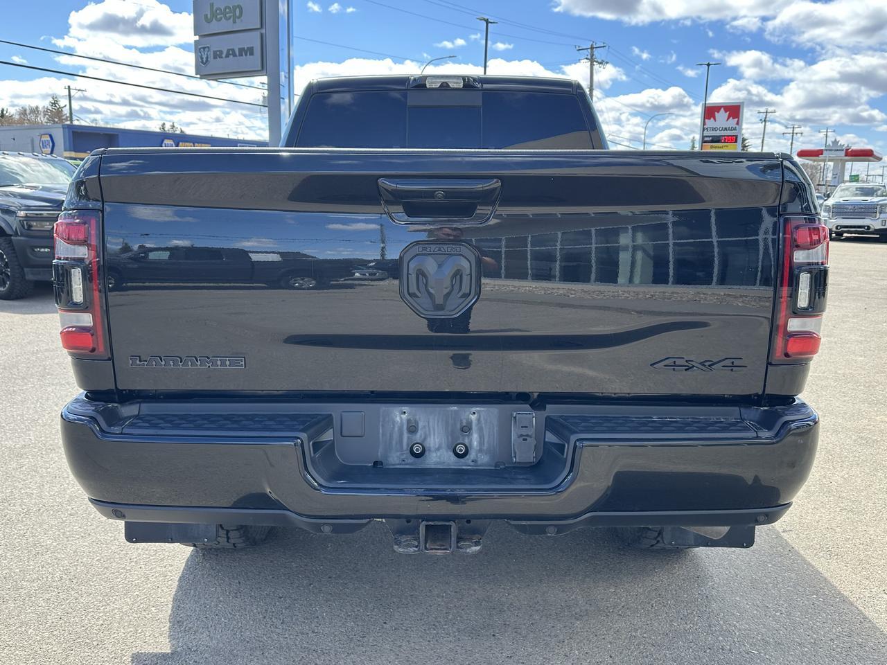 2024 Ram 3500 Laramie Mega Cab | Cummins HO Diesel |  Night Edition | 12IN Touchscreen | NAV | Harman Kardon Sound Redwater AB