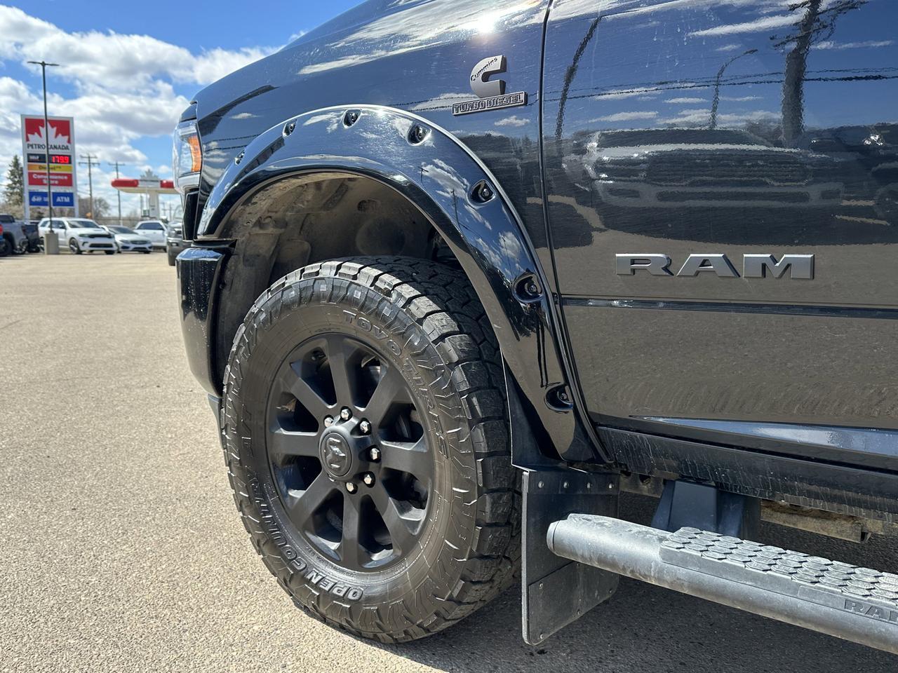 2024 Ram 3500 Laramie Mega Cab | Cummins HO Diesel |  Night Edition | 12IN Touchscreen | NAV | Harman Kardon Sound Redwater AB
