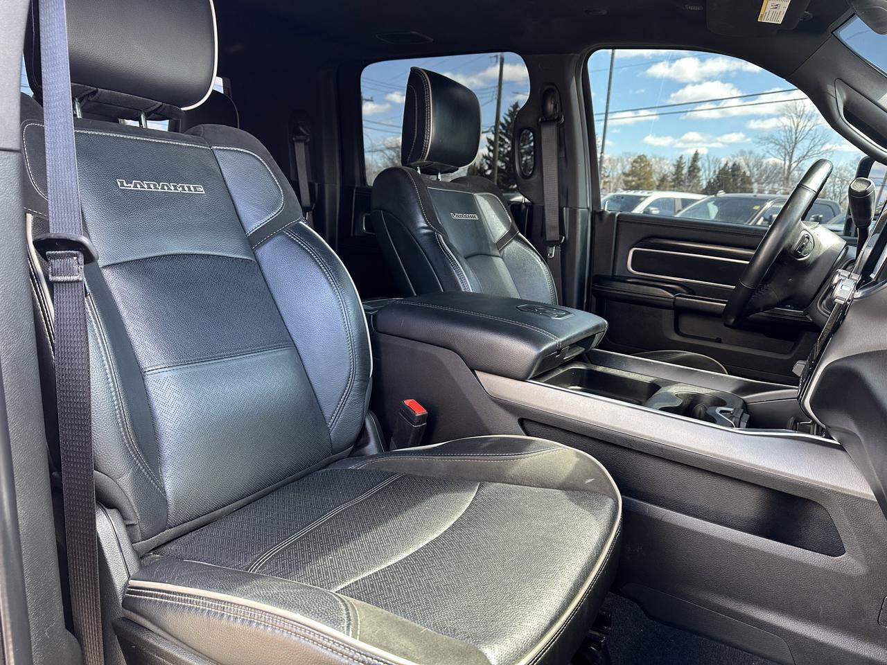 2024 Ram 3500 Laramie Mega Cab | Cummins HO Diesel |  Night Edition | 12IN Touchscreen | NAV | Harman Kardon Sound Redwater AB