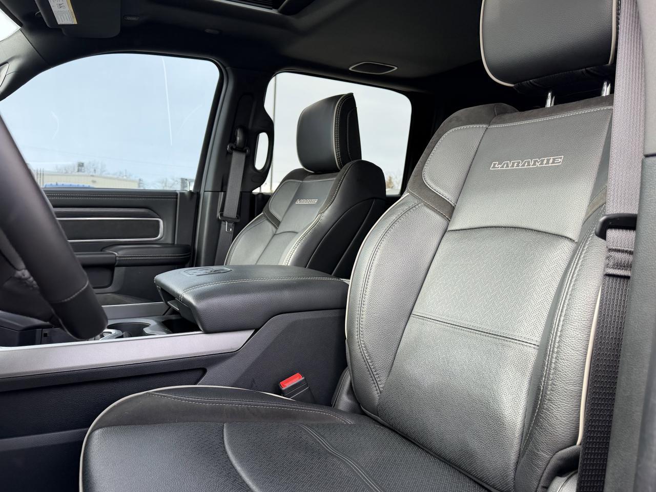 2024 Ram 3500 Laramie Night Mega Cab 4x4 | Low KMs | Cummins Diesel | 12IN UConnect | NAV | Leather | Sunroof Redwater AB