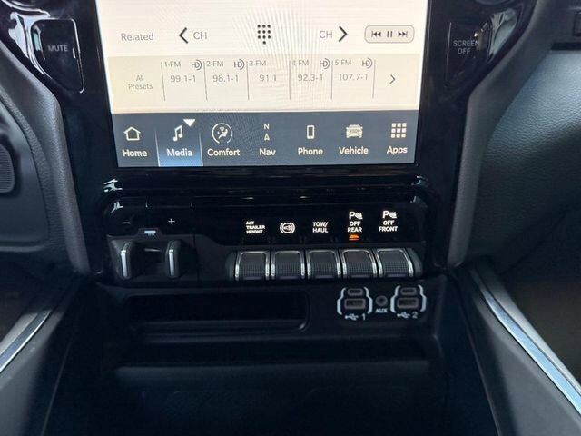 2024 Ram 3500 Laramie Farmington MO