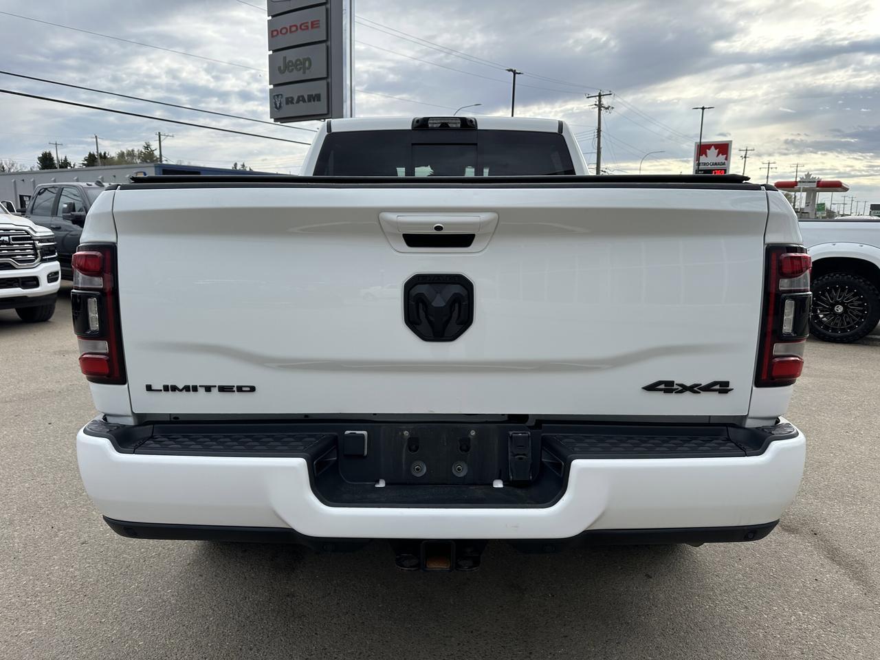 2024 Ram 3500 Limited | Fuel Wheels | AISIN Trans | 5th Wheel Prep | Rear Auto Level | Limited Lvl 1 | 360 Camer Redwater AB