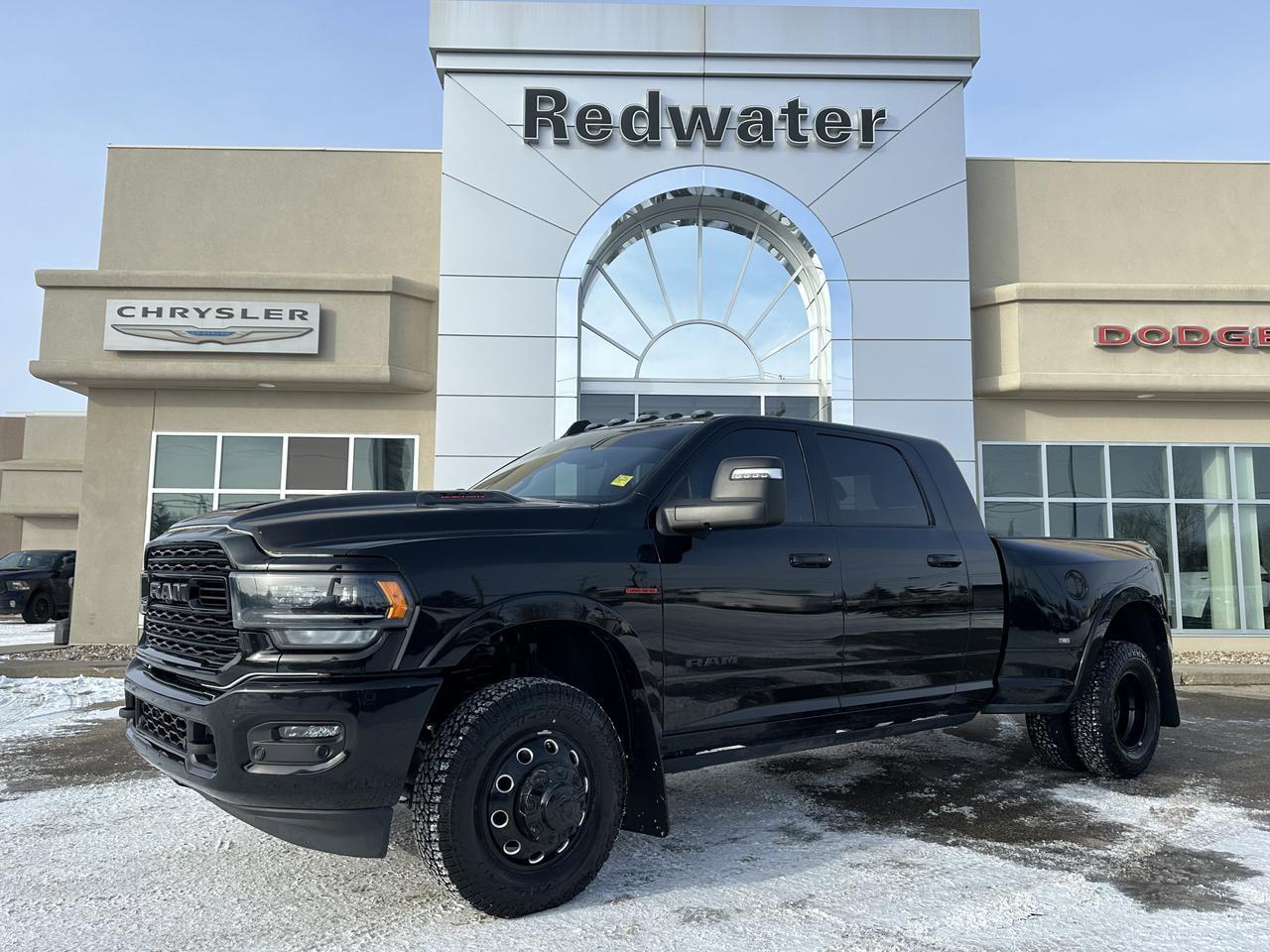 2024 Ram 3500 Limited | Night Edition | Aisin | 5th Wheel Prep | 360 Camera | Power Boards | Sun Roof | Dually