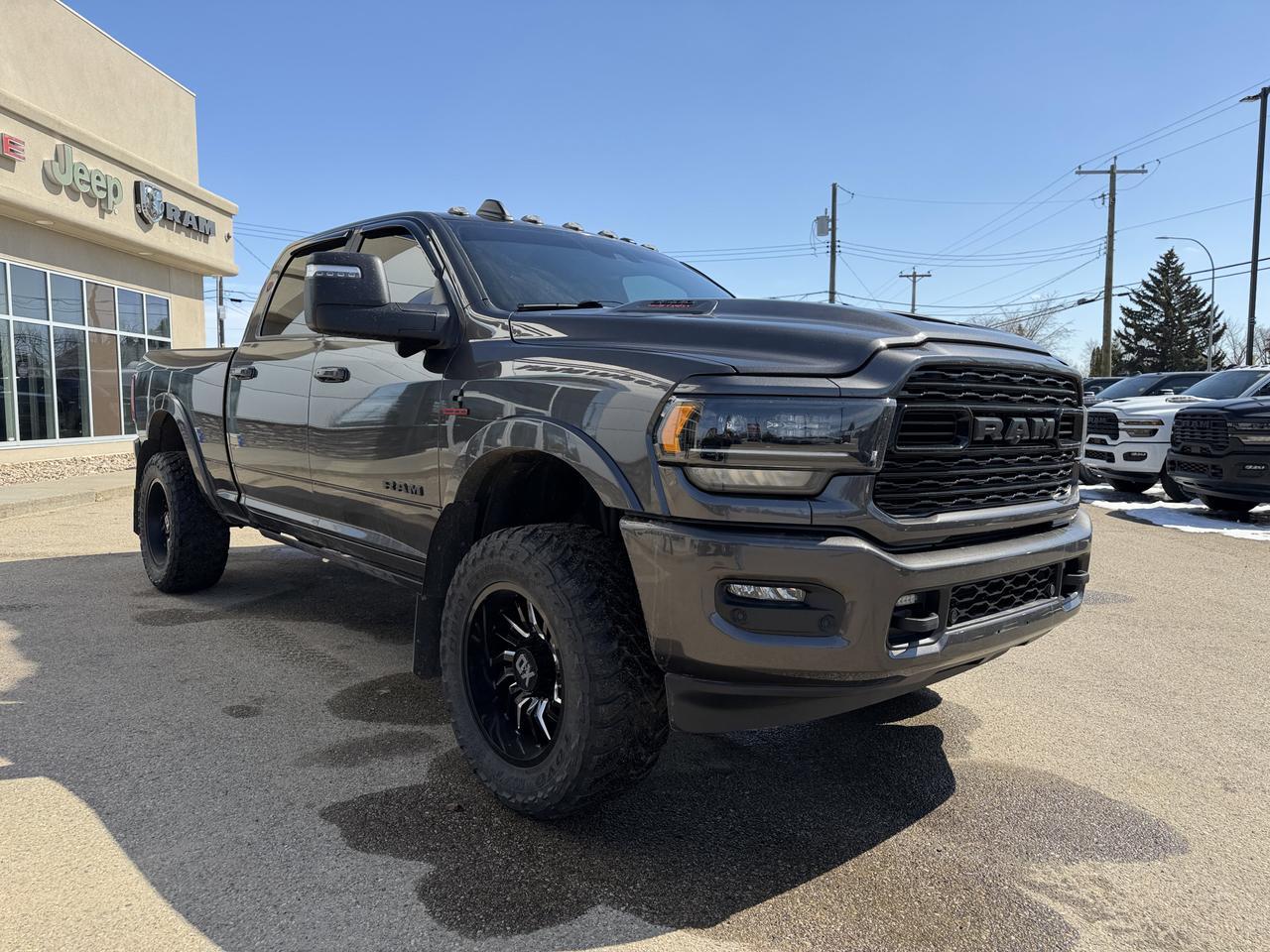 2024 Ram 3500 Limited 4x4 Crew Cab | Cummins Turbo Diesel | Night Edition | 12IN NAV | 17-Speaker Harman Kardon Redwater AB