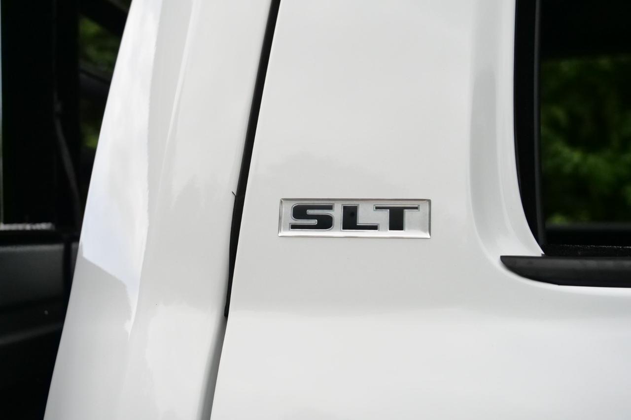 2024 Ram 3500 SLT 4X4 / DRW / Hillboro G1 Steel Flat Bed / Diesel / AISIN! Lincolnton NC