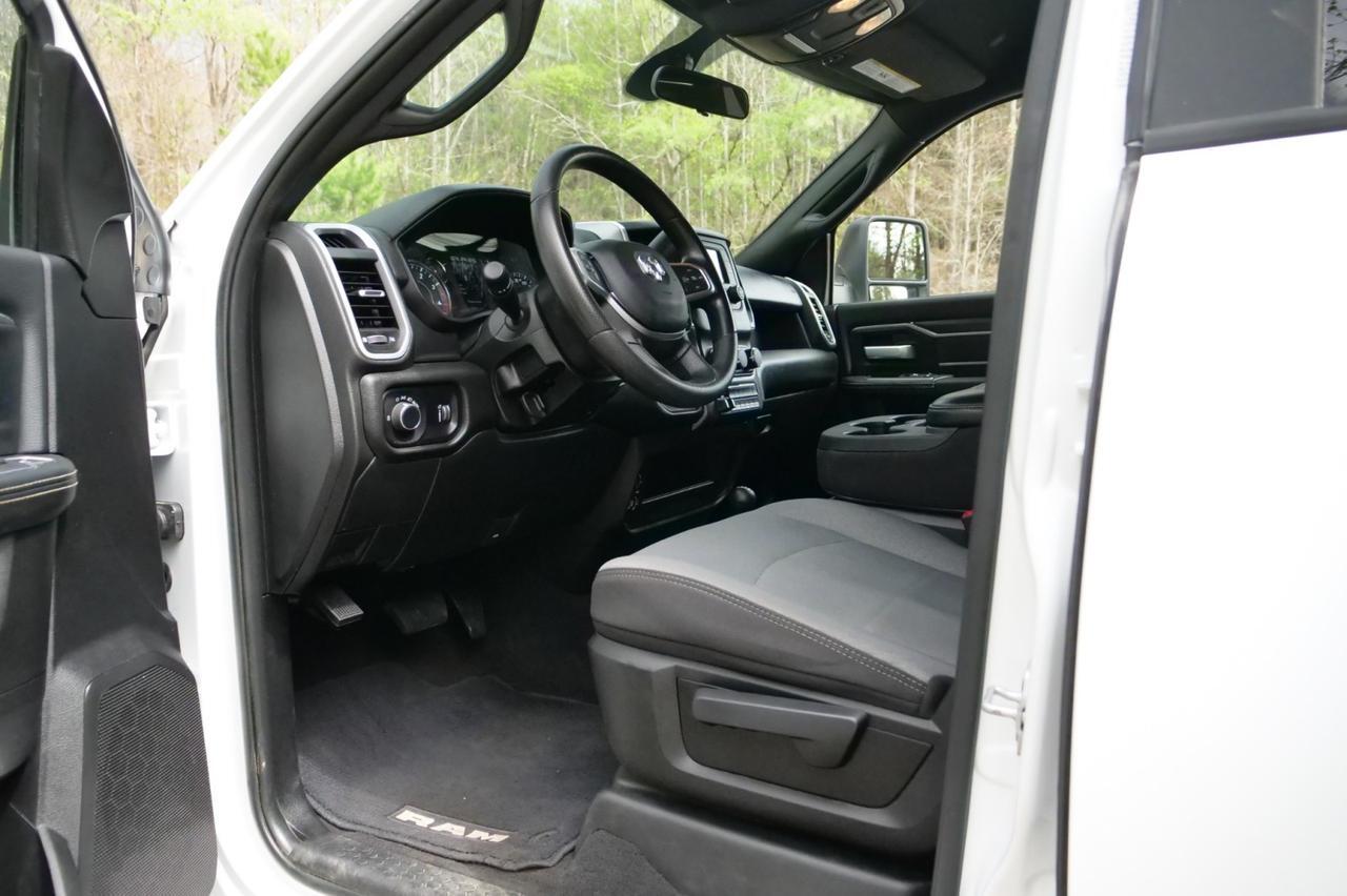 2024 Ram 3500 SLT 4X4 / DRW / Reading SL Service Body / AISIN / Diesel! Lincolnton NC