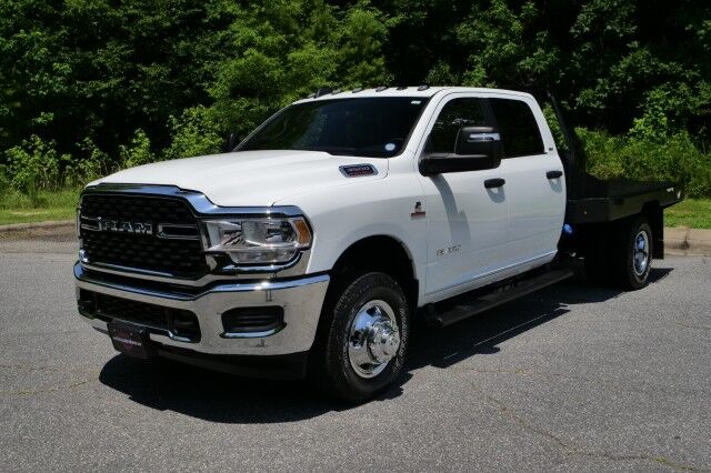 2024 Ram 3500 SLT 4x4 / DRW / HILLSBORO G1 Flat Bed / AISIN! High Point NC