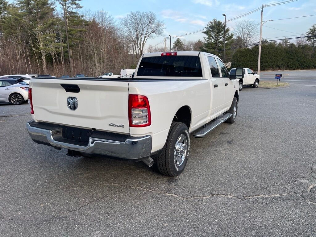 2024 Ram 3500 TRADESMAN CREW CAB 4X4 8&#39; BOX Orange MA