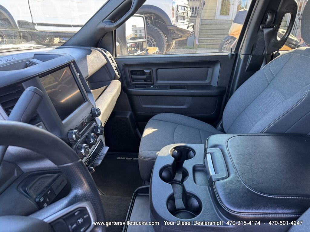 2024 Ram 3500 Tradesman 4X4 - CHROME PKG - 5TH WHEEL PREP - 8" SCREEN - DUALLY Cartersville GA