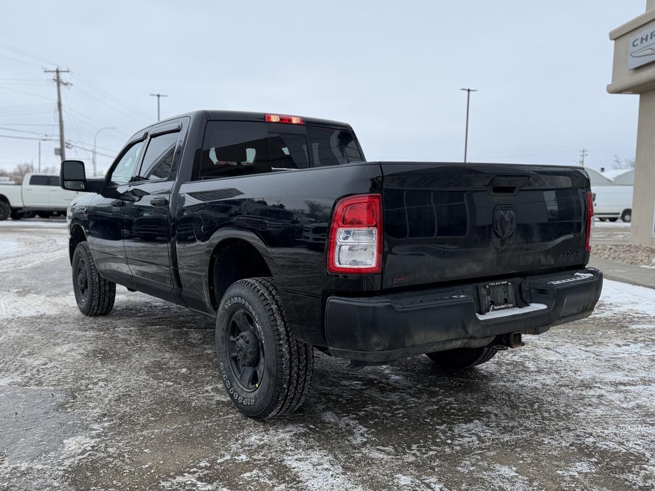 2024 Ram 3500 Tradesman Crew Cab 4X4 | 6.7L Cummins | 5th Wheel | Tradesman Level 2 Equip Pkg Redwater AB