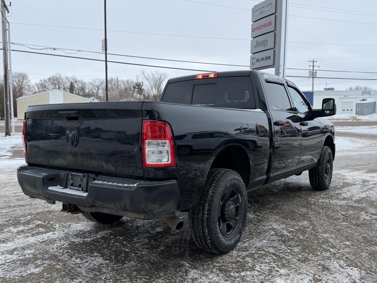 2024 Ram 3500 Tradesman Crew Cab 4X4 | 6.7L Cummins | 5th Wheel | Tradesman Level 2 Equip Pkg Redwater AB