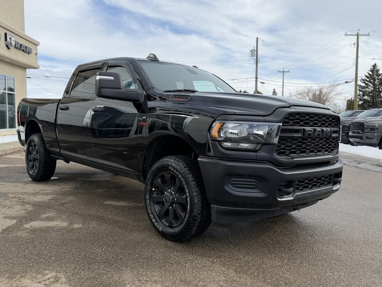 2024 Ram 3500 Tradesman Crew Cab 4X4 | 6.7L Cummins | 5th Wheel | Tradesman Level 2 Equip Pkg Redwater AB