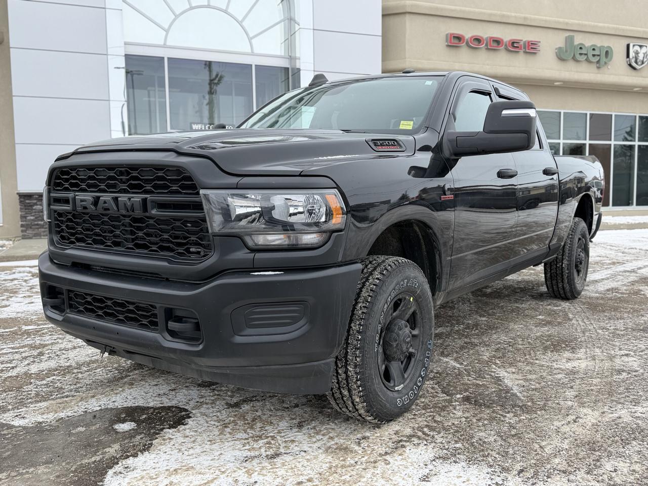 2024 Ram 3500 Tradesman Crew Cab 4X4 | 6.7L Cummins | 5th Wheel | Tradesman Level 2 Equip Pkg Redwater AB
