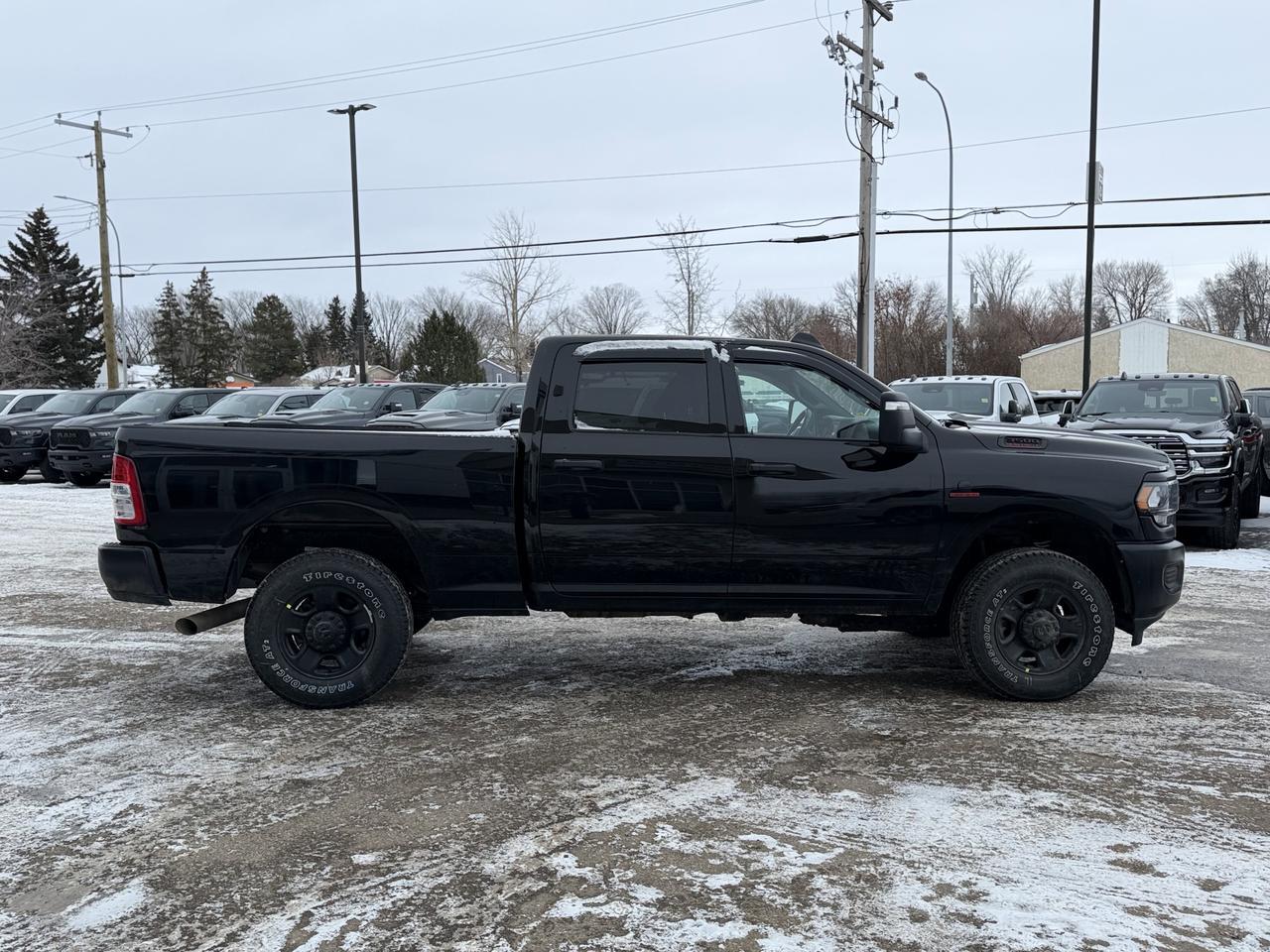 2024 Ram 3500 Tradesman Crew Cab 4X4 | 6.7L Cummins | 5th Wheel | Tradesman Level 2 Equip Pkg Redwater AB