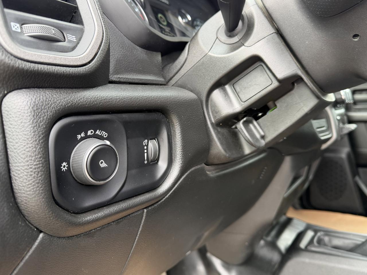 2024 Ram 3500 Tradesman Crew Cab 4X4 | 6.7L Cummins | 5th Wheel | Tradesman Level 2 Equip Pkg Redwater AB