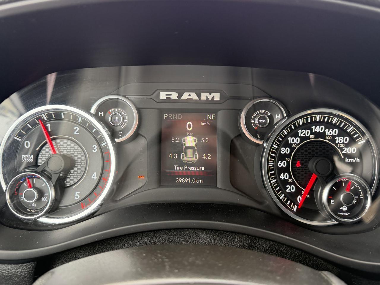 2024 Ram 3500 Tradesman Crew Cab 4X4 | 6.7L Cummins | 5th Wheel | Tradesman Level 2 Equip Pkg Redwater AB