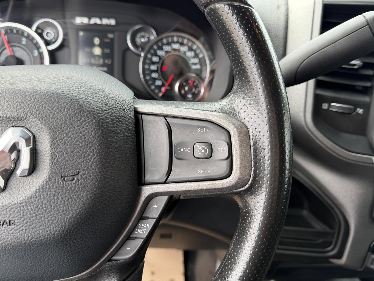 2024 Ram 3500 Tradesman Crew Cab 4X4 | 6.7L Cummins | 5th Wheel | Tradesman Level 2 Equip Pkg Redwater AB