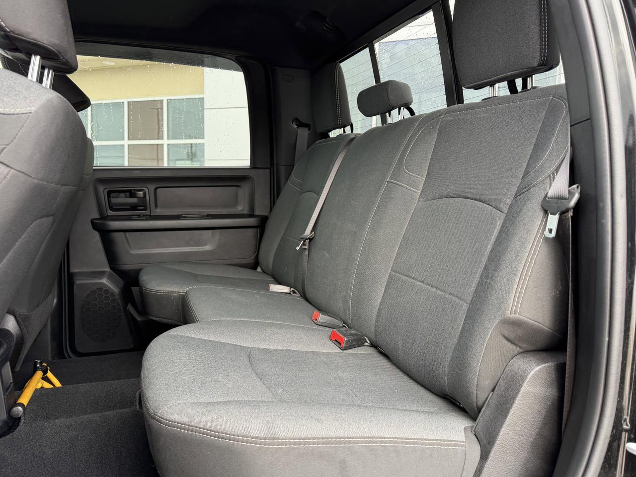 2024 Ram 3500 Tradesman Crew Cab 4X4 | 6.7L Cummins | 5th Wheel | Tradesman Level 2 Equip Pkg Redwater AB