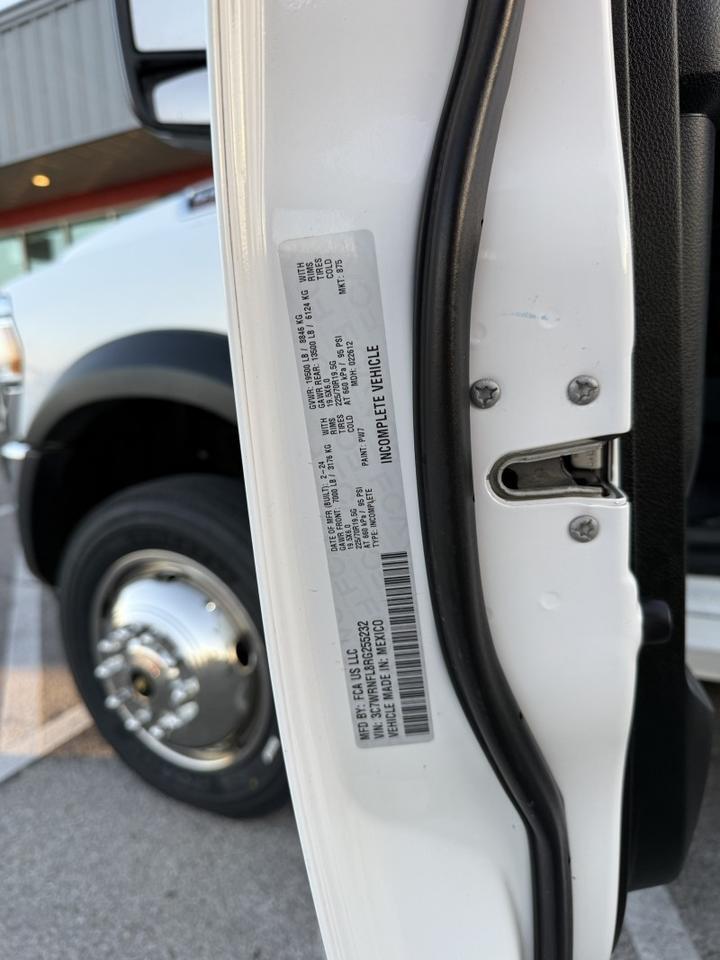 2024 Ram 5500 4x4 Diesel Flatbed 22k mi's Tradesman Collinsville OK