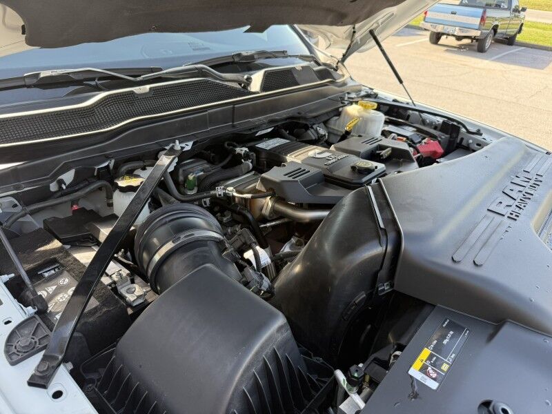 2024 Ram 5500 4x4 Diesel Flatbed 39k mi's Tradesman Collinsville OK