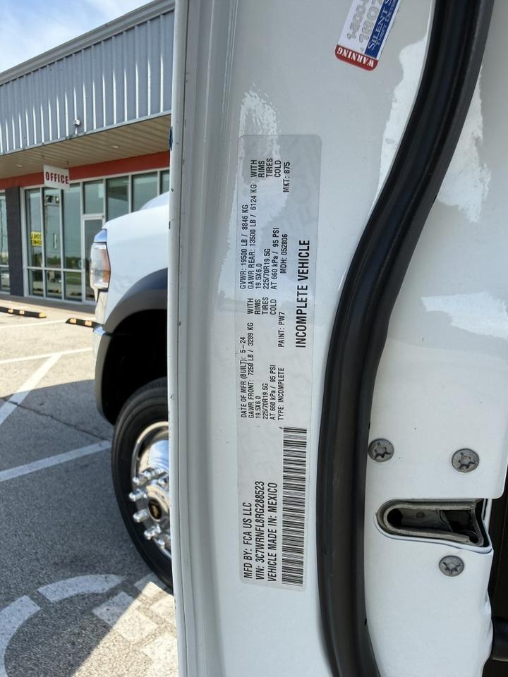 2024 Ram 5500 4x4 Diesel Flatbed 39k mi's Tradesman Collinsville OK