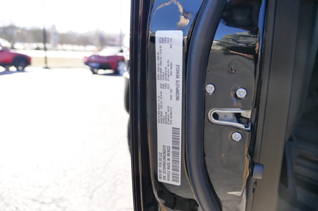 2024 Ram 5500 Chassis Cab Tradesman 4X4 / Turbo Diesel / AISIN! Lincolnton NC