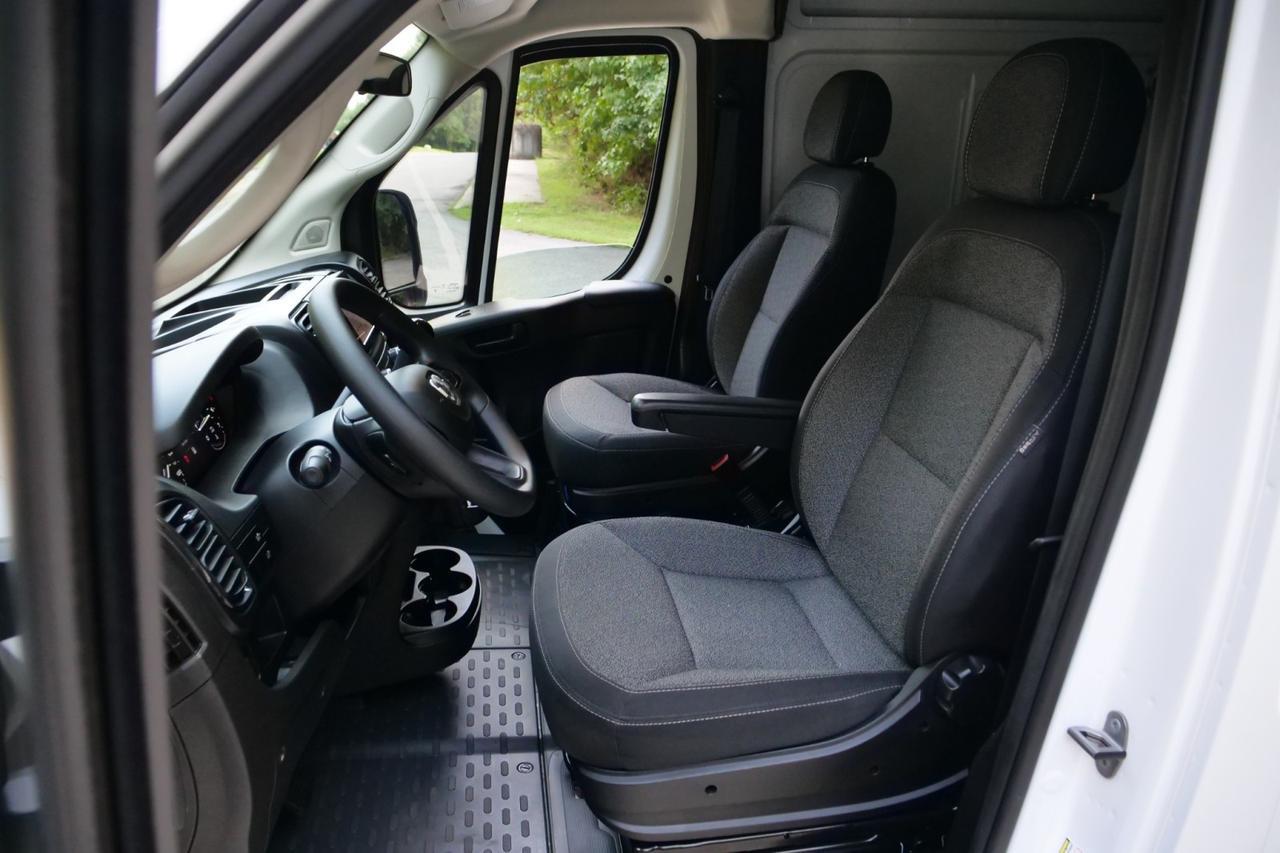 2024 Ram ProMaster 2500 Tradesman / Cargo Van / High Roof / 3.6L V6! High Point NC