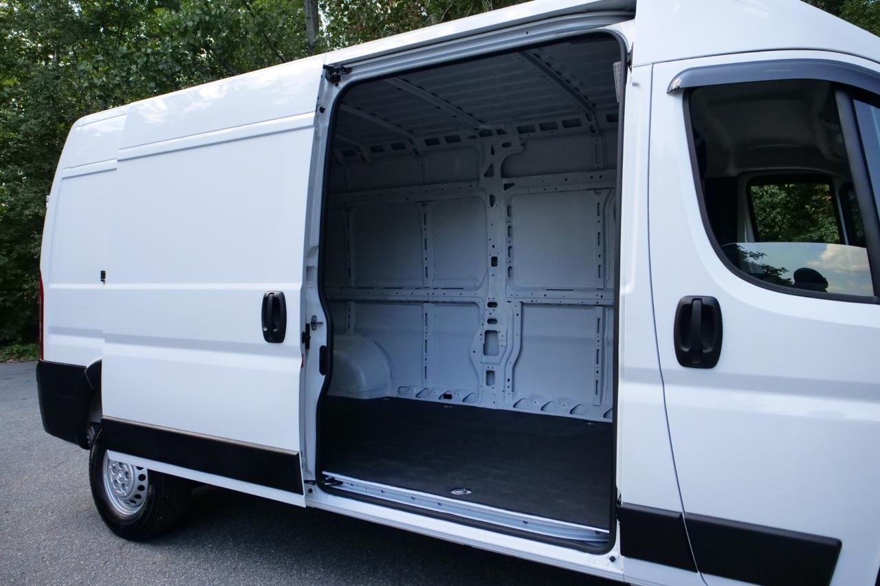 2024 Ram ProMaster 2500 Tradesman / Cargo Van / High Roof / 3.6L V6! High Point NC