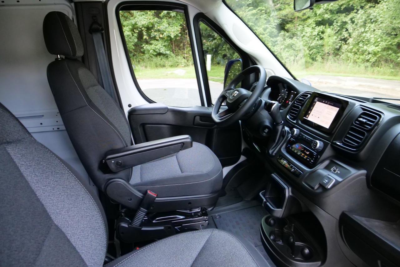 2024 Ram ProMaster 2500 Tradesman / Cargo Van / High Roof / 3.6L V6! High Point NC