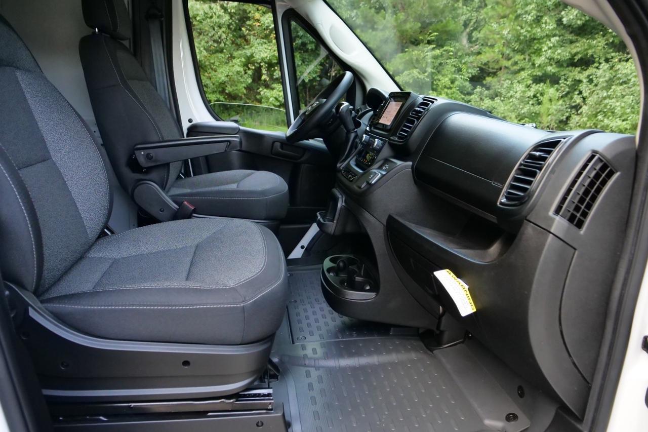 2024 Ram ProMaster 2500 Tradesman / Cargo Van / High Roof / 3.6L V6! High Point NC