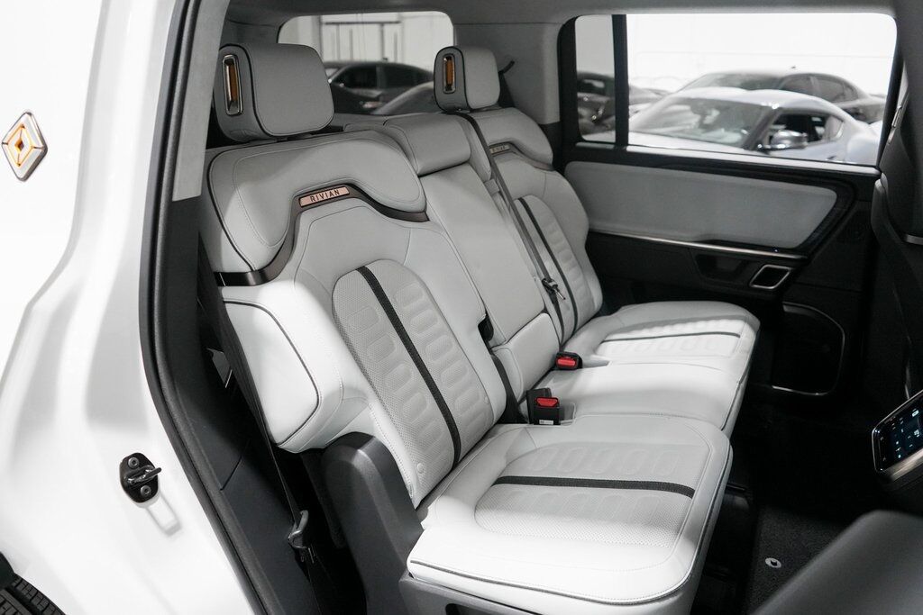 2024 Rivian R1S Tigard OR