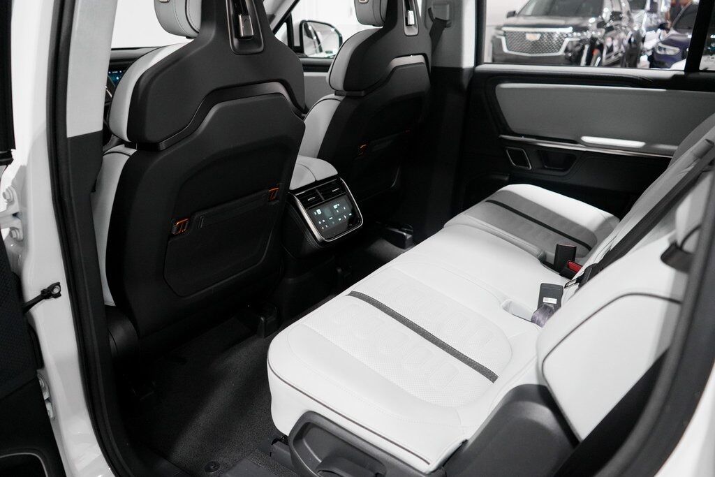 2024 Rivian R1S Tigard OR