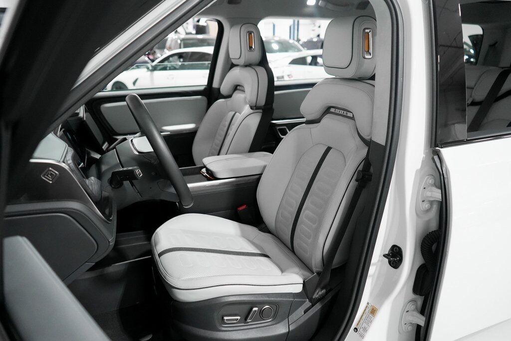 2024 Rivian R1S Tigard OR