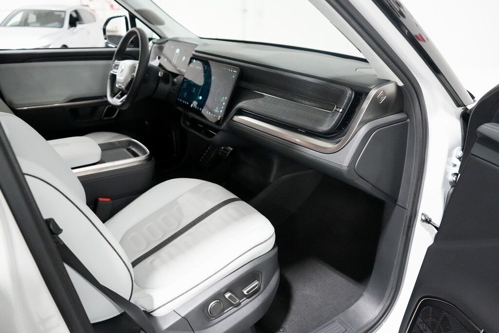 2024 Rivian R1S Tigard OR